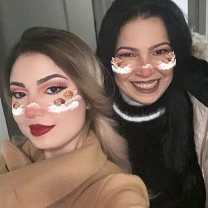 Meet your Posher, Maria